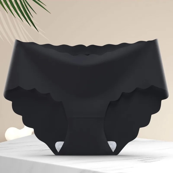 3/$15 Black Seamless Scalloped Panties Invisible Women's Briefs Underwear - Picture 1 of 6